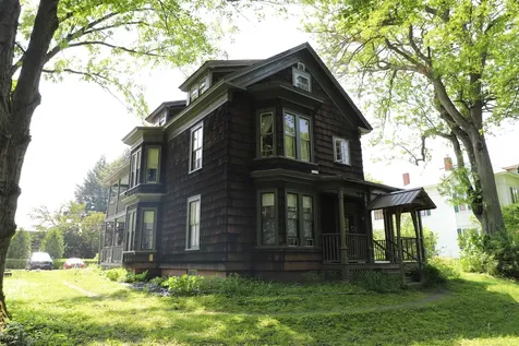 27 Westminster Terrace Rockingham VT 05101