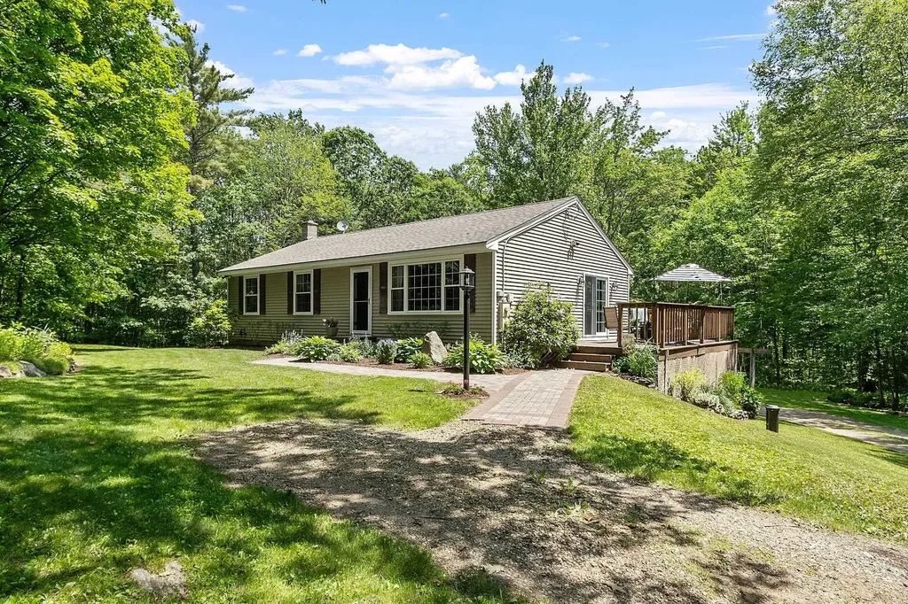 447 South Road Sullivan NH 03445
