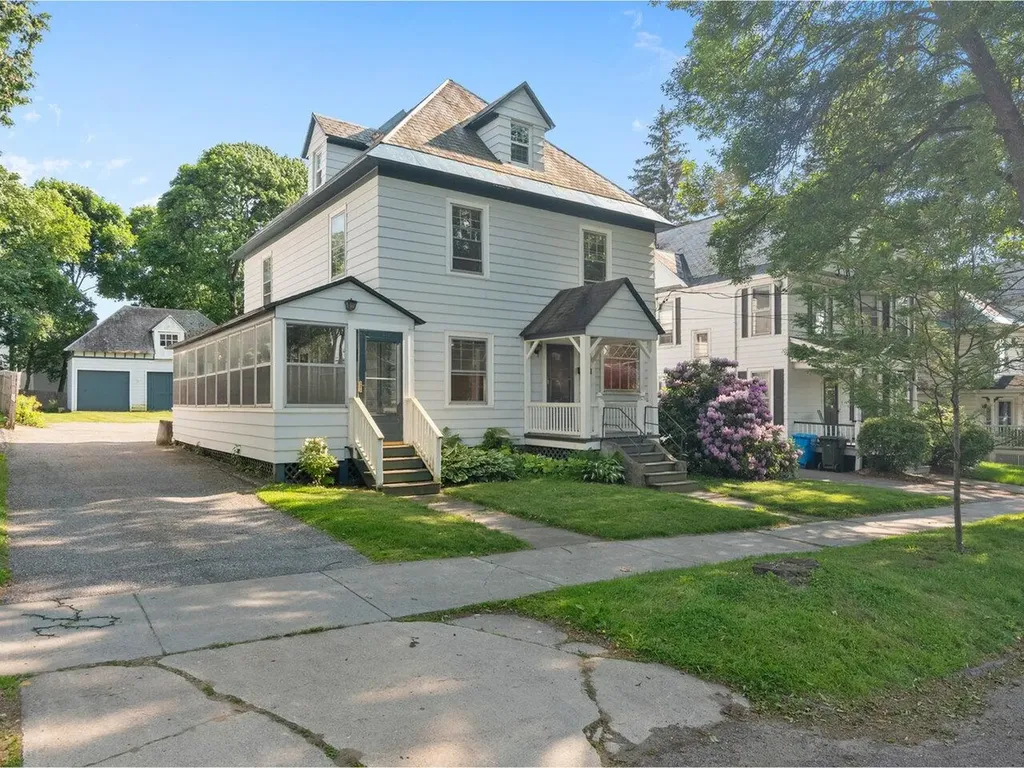 159 Loomis Street Burlington VT 05401