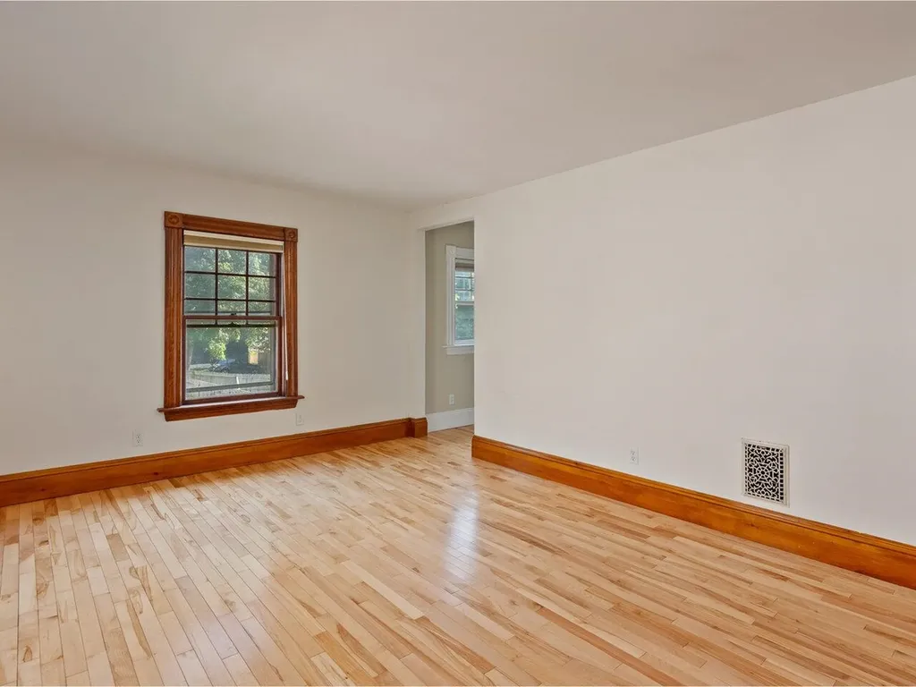 159 Loomis Street Burlington VT 05401