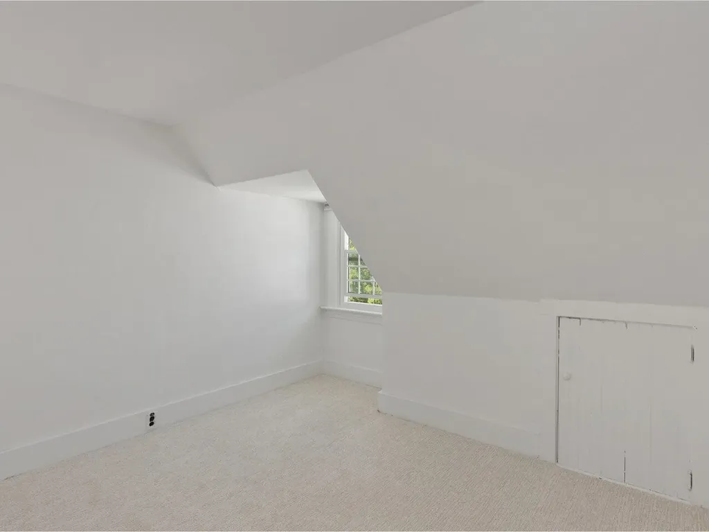 159 Loomis Street Burlington VT 05401