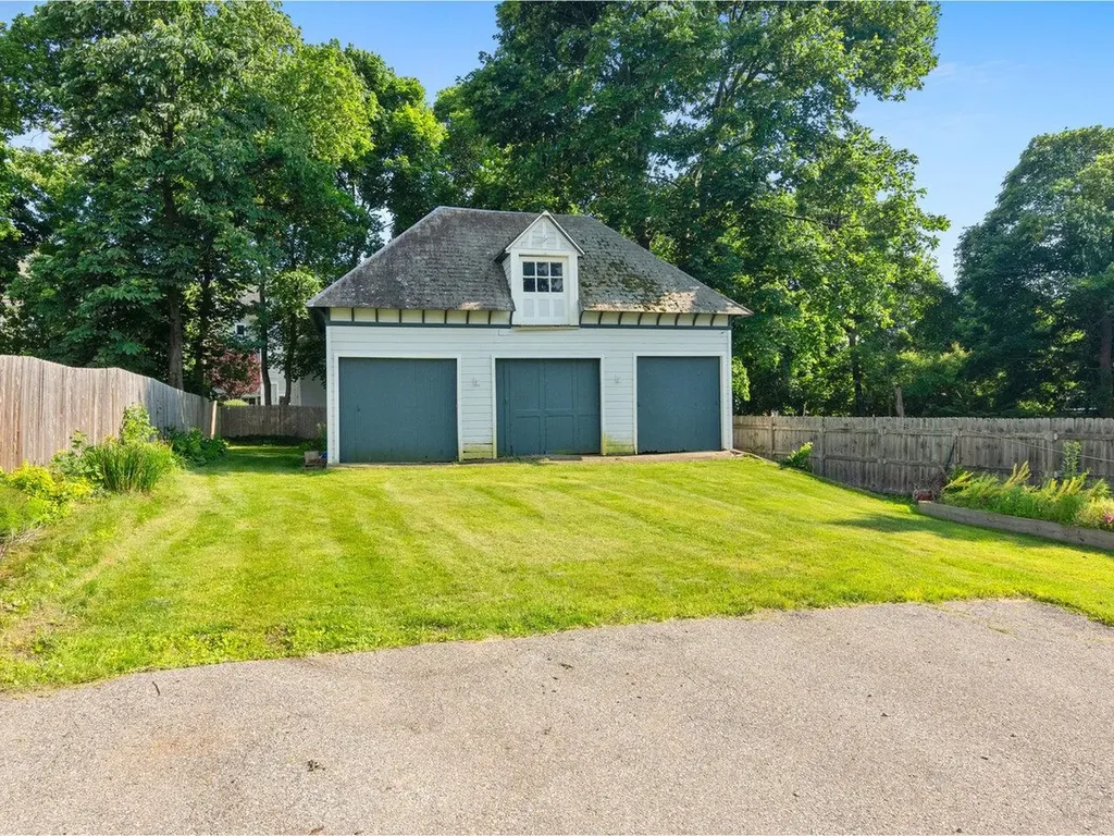 159 Loomis Street Burlington VT 05401