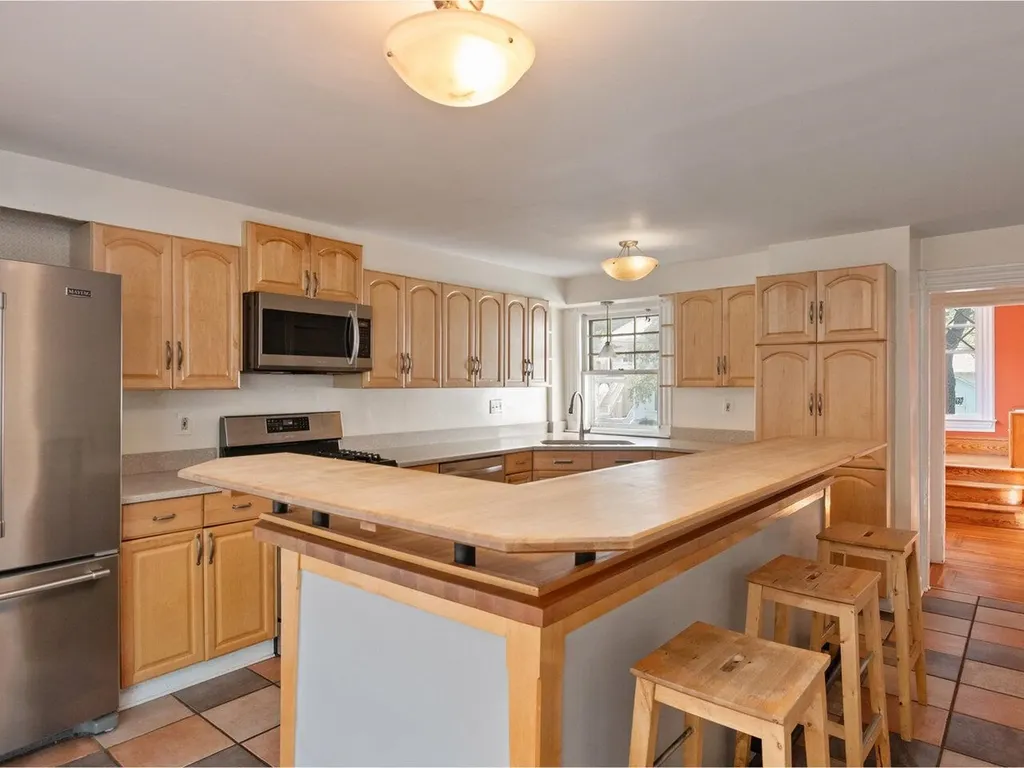 159 Loomis Street Burlington VT 05401