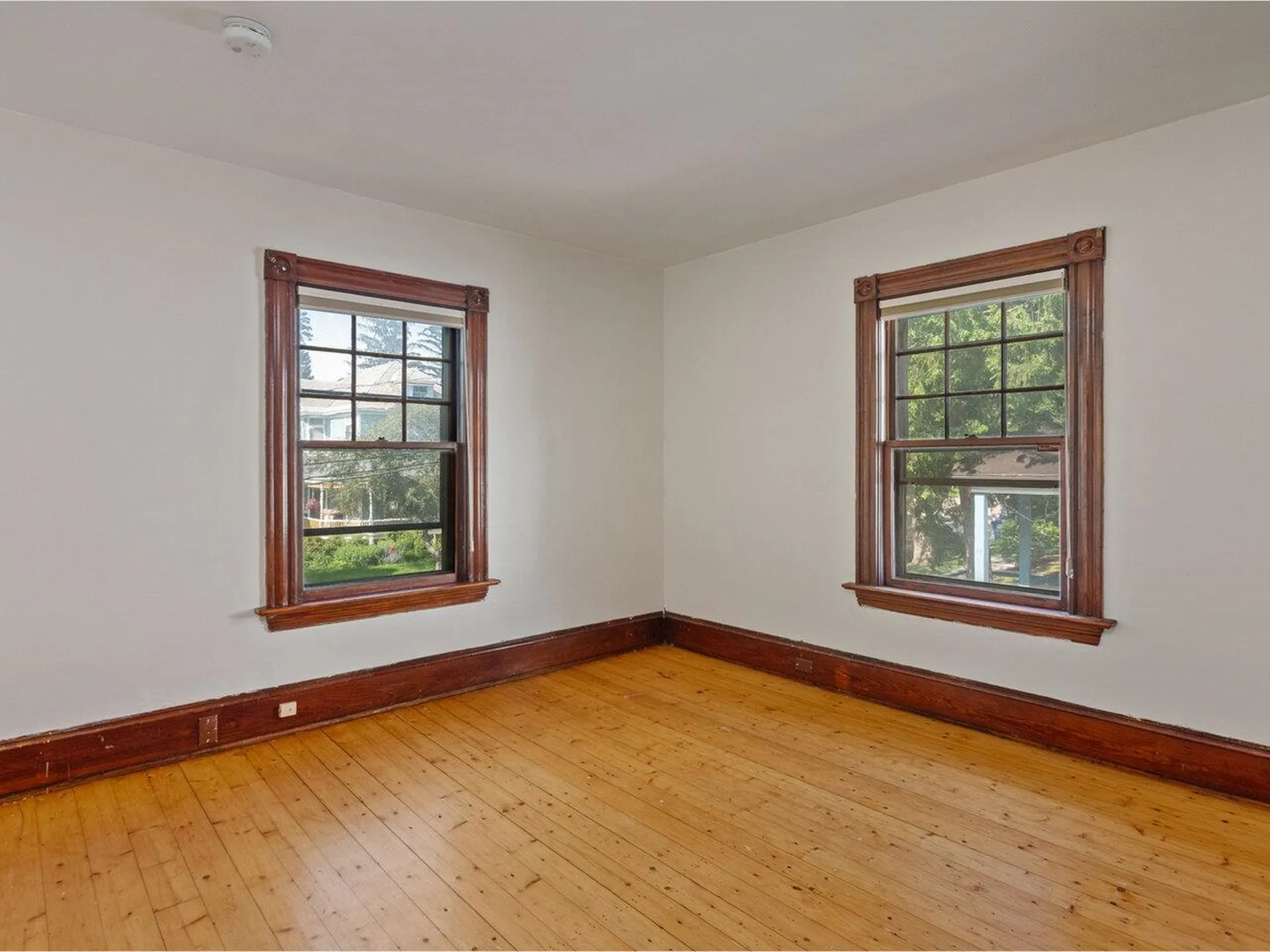 159 Loomis Street Burlington VT 05401