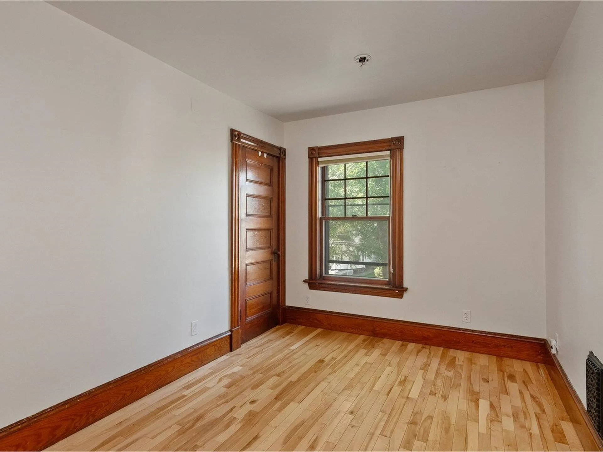 159 Loomis Street Burlington VT 05401