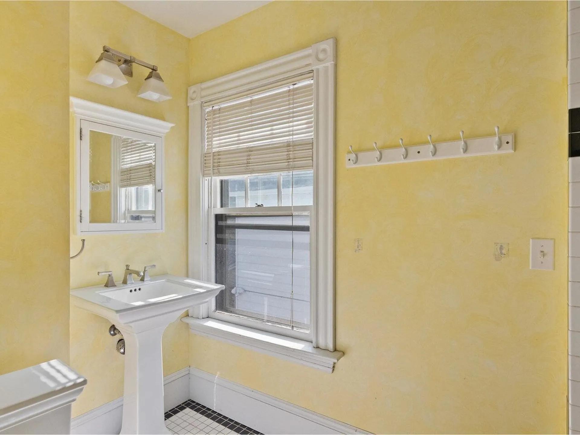 159 Loomis Street Burlington VT 05401