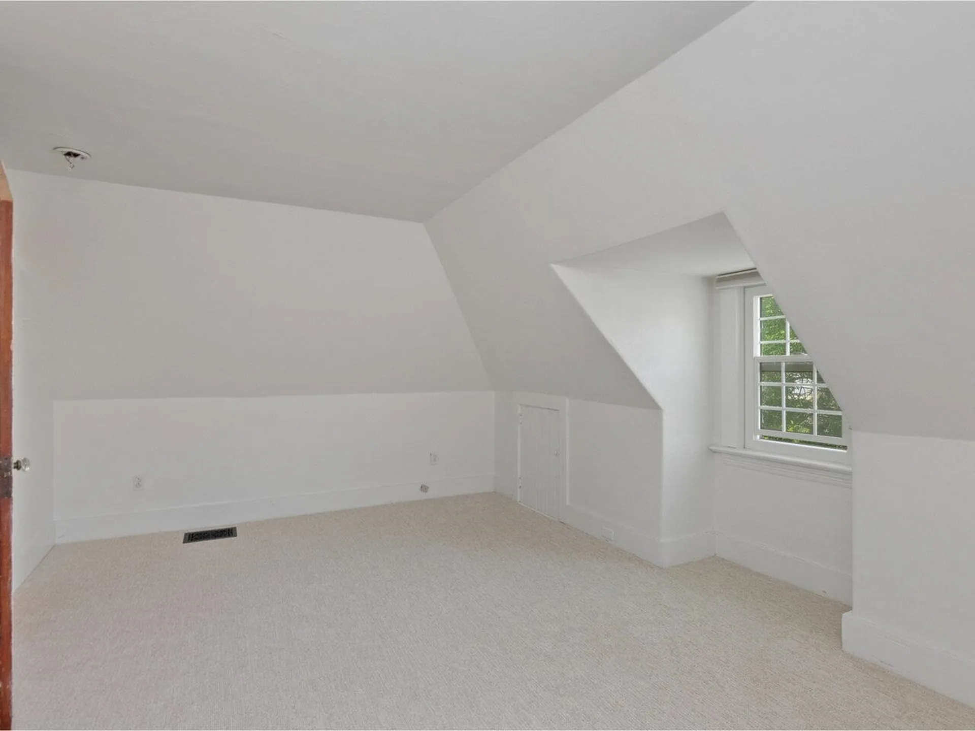 159 Loomis Street Burlington VT 05401