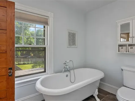 159 Loomis Street Burlington VT 05401