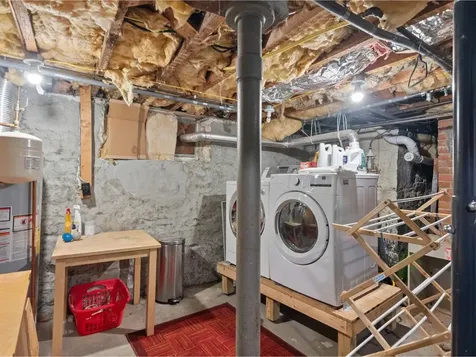 159 Loomis Street Burlington VT 05401