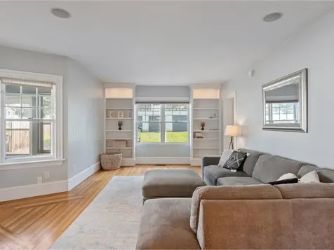 159 Loomis Street Burlington VT 05401