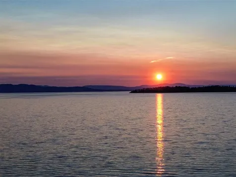 159 Loomis Street Burlington VT 05401