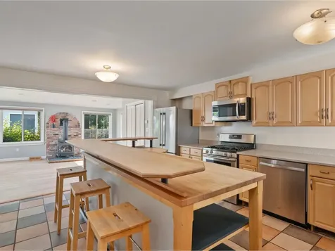 159 Loomis Street Burlington VT 05401