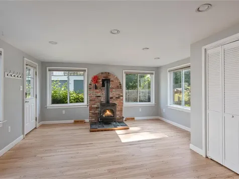 159 Loomis Street Burlington VT 05401