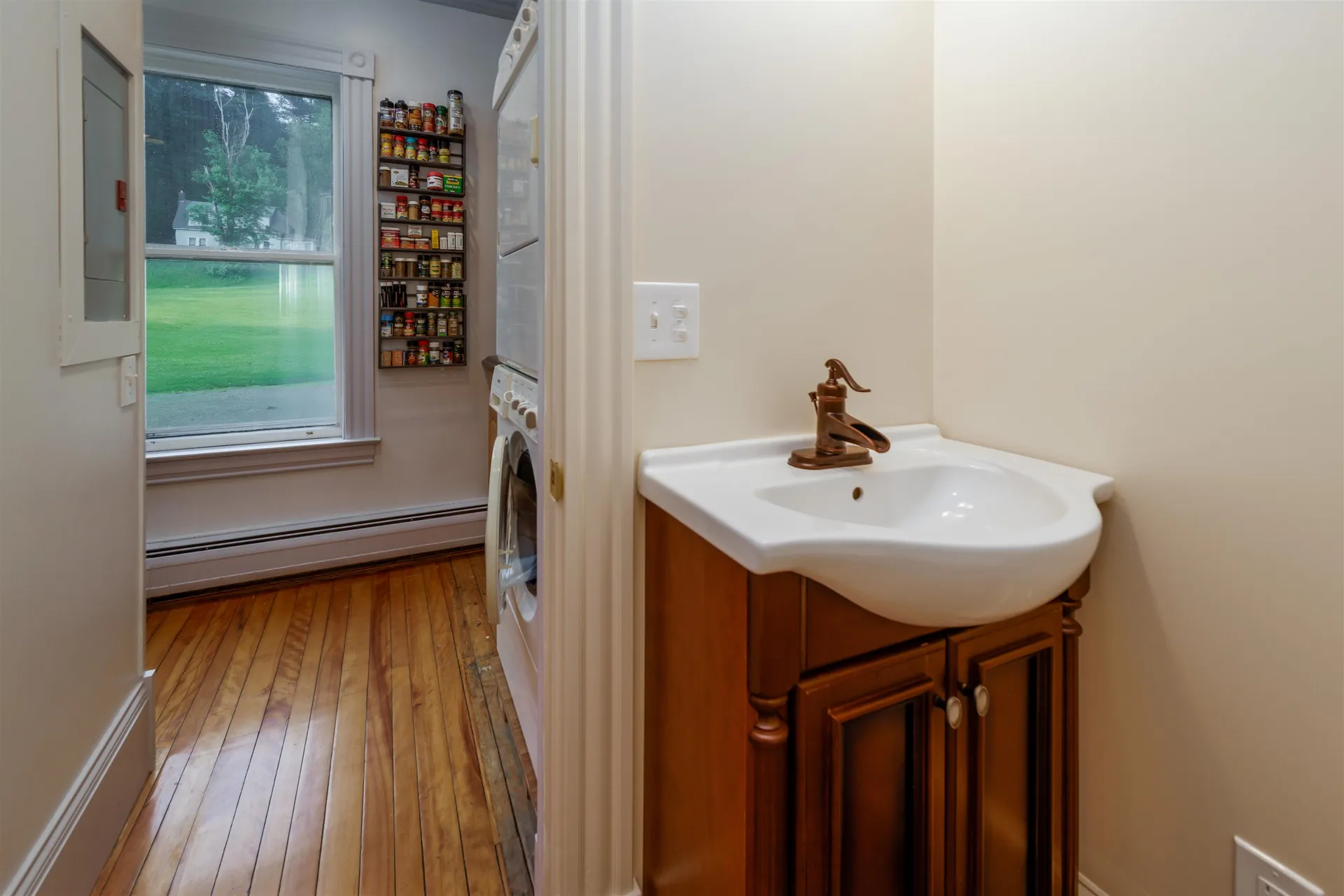 31 Abbey Road Hartford VT 05001