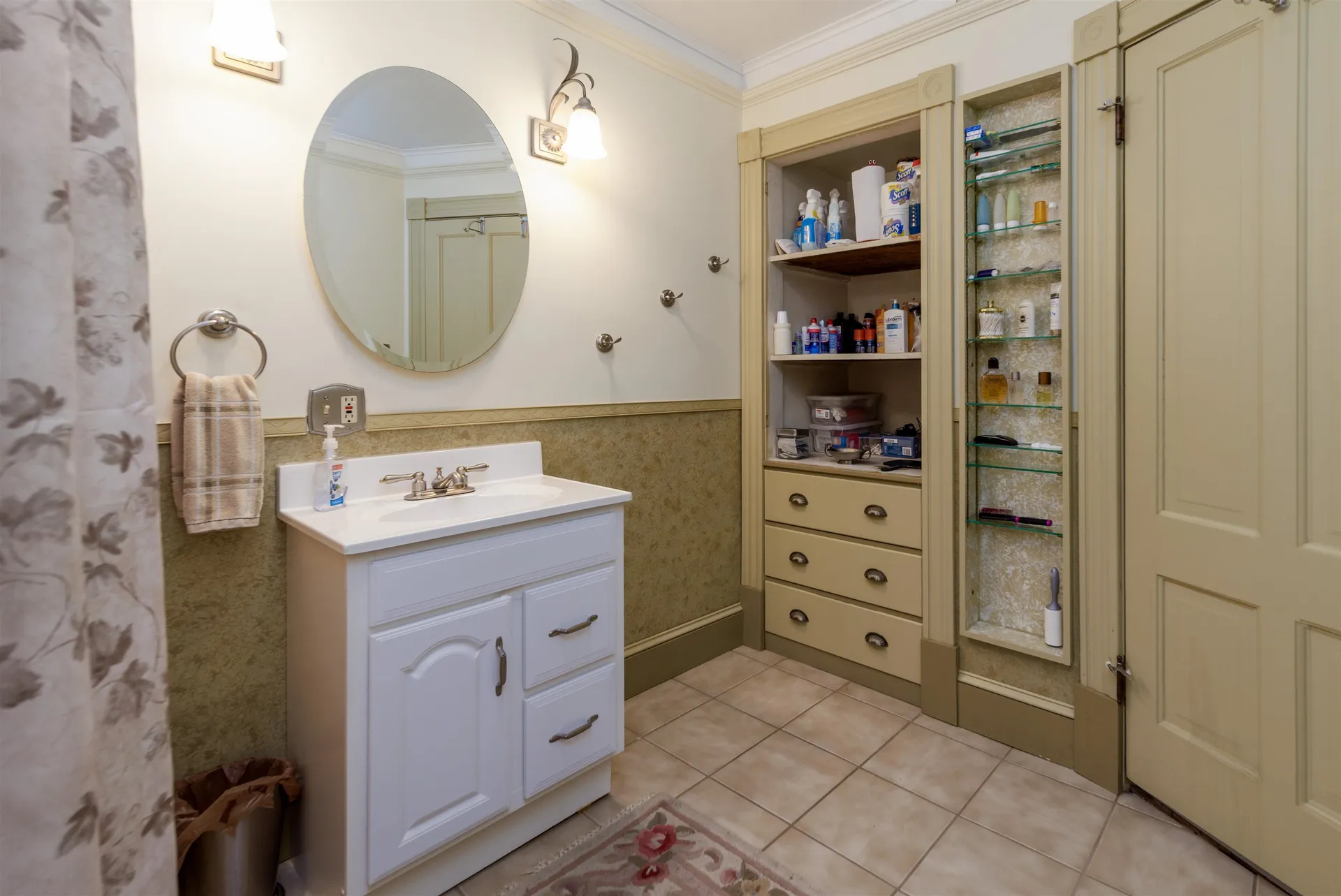 31 Abbey Road Hartford VT 05001