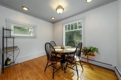 31 Abbey Road Hartford VT 05001