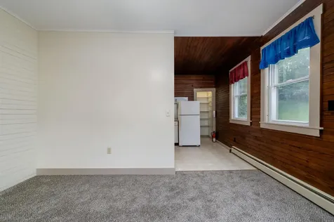 31 Abbey Road Hartford VT 05001