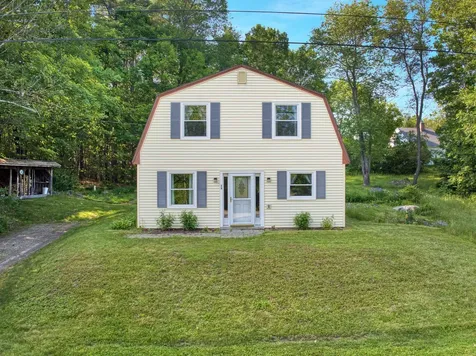 14 W Court Road Sunapee NH 03782