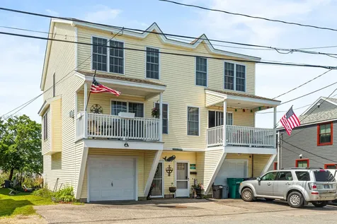 29 Nudd Avenue Hampton NH 03842