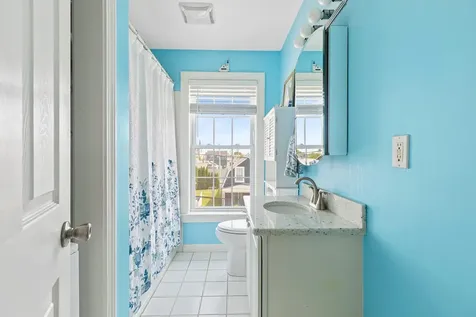 29 Nudd Avenue Hampton NH 03842