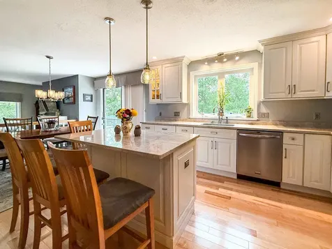 40 Laurel Court Nashua NH 03062
