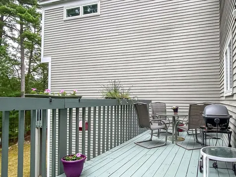 40 Laurel Court Nashua NH 03062