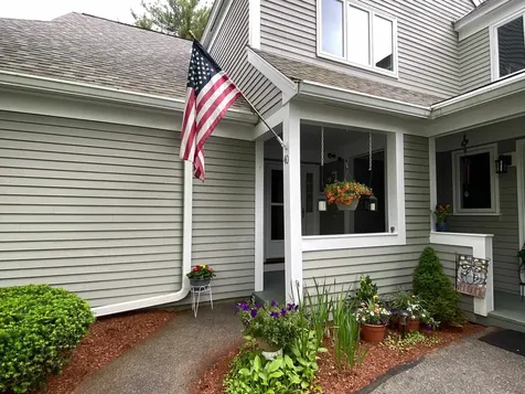 40 Laurel Court Nashua NH 03062