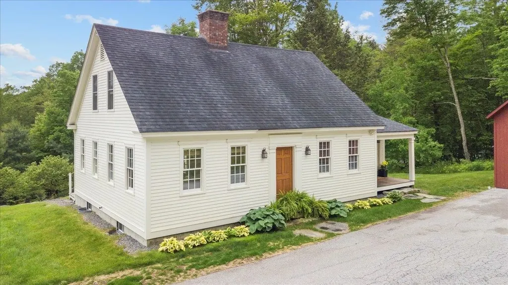 1721 Vt Route 11 Londonderry VT 05148