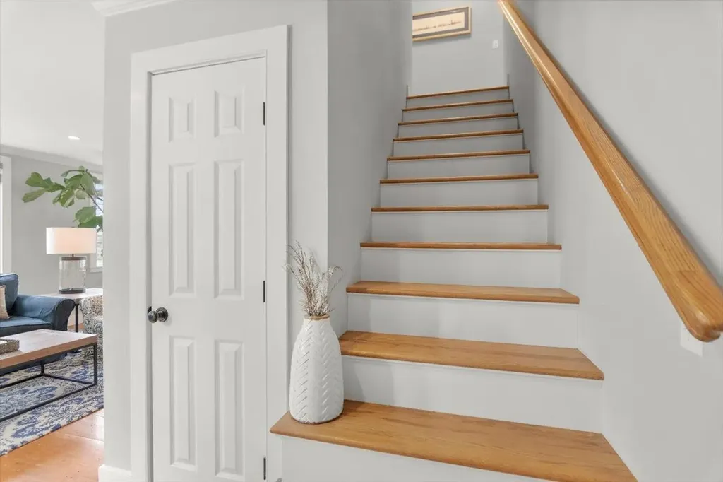 1721 Vt Route 11 Londonderry VT 05148