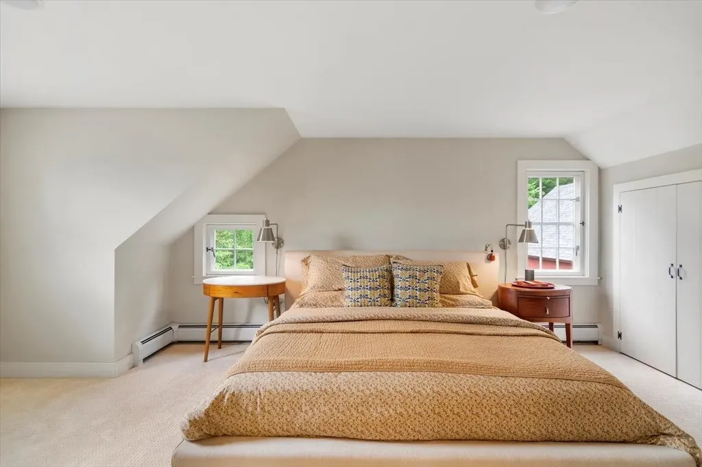 1721 Vt Route 11 Londonderry VT 05148