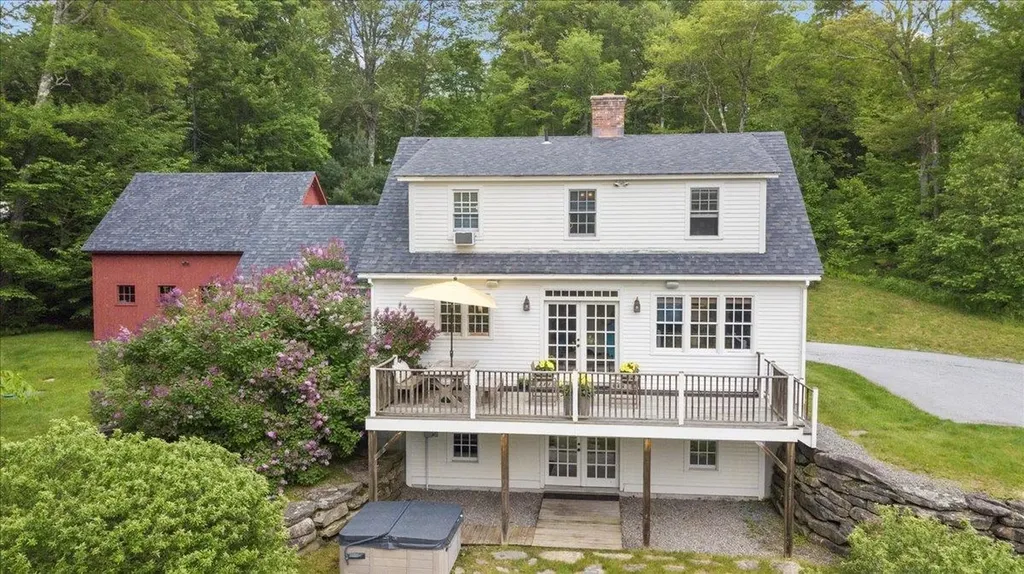 1721 Vt Route 11 Londonderry VT 05148