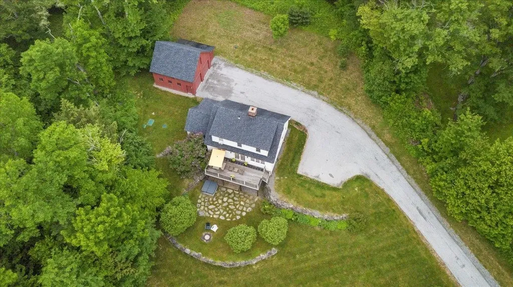 1721 Vt Route 11 Londonderry VT 05148