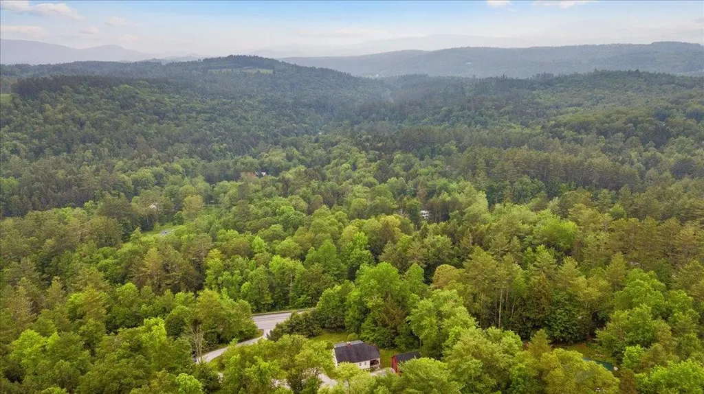 1721 Vt Route 11 Londonderry VT 05148