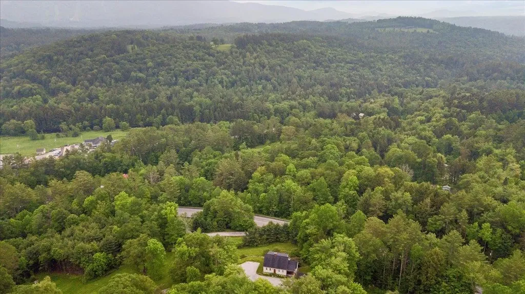 1721 Vt Route 11 Londonderry VT 05148