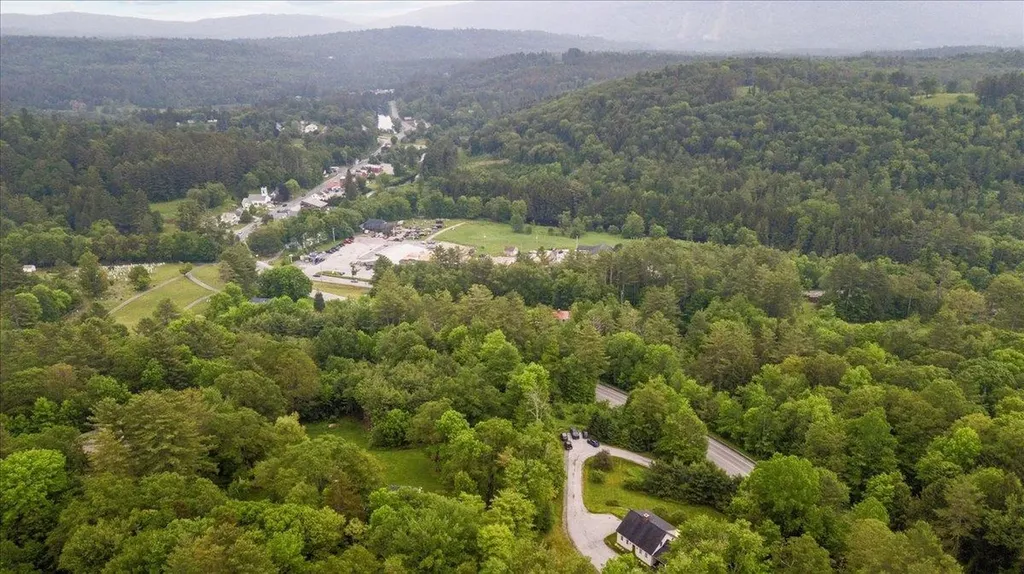 1721 Vt Route 11 Londonderry VT 05148