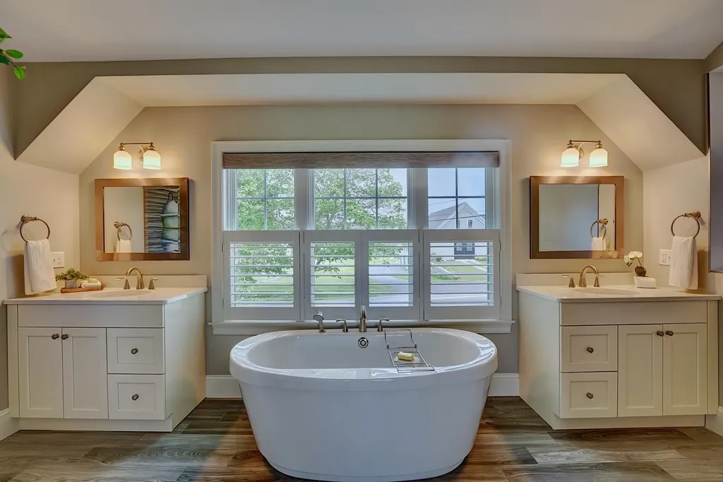 16 Maple Road North Hampton NH 03862
