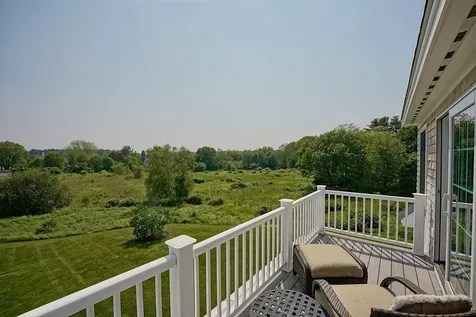 16 Maple Road North Hampton NH 03862