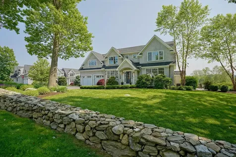 16 Maple Road North Hampton NH 03862