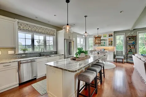 16 Maple Road North Hampton NH 03862