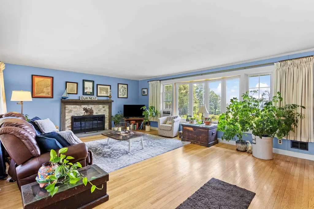 110 Pattee Hill Road Goffstown NH 03045