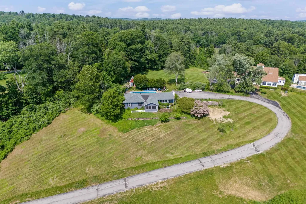 110 Pattee Hill Road Goffstown NH 03045