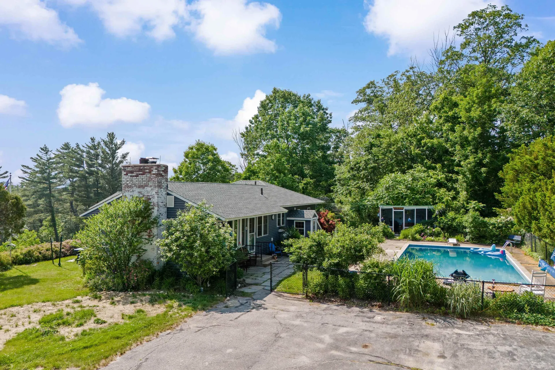 110 Pattee Hill Road Goffstown NH 03045