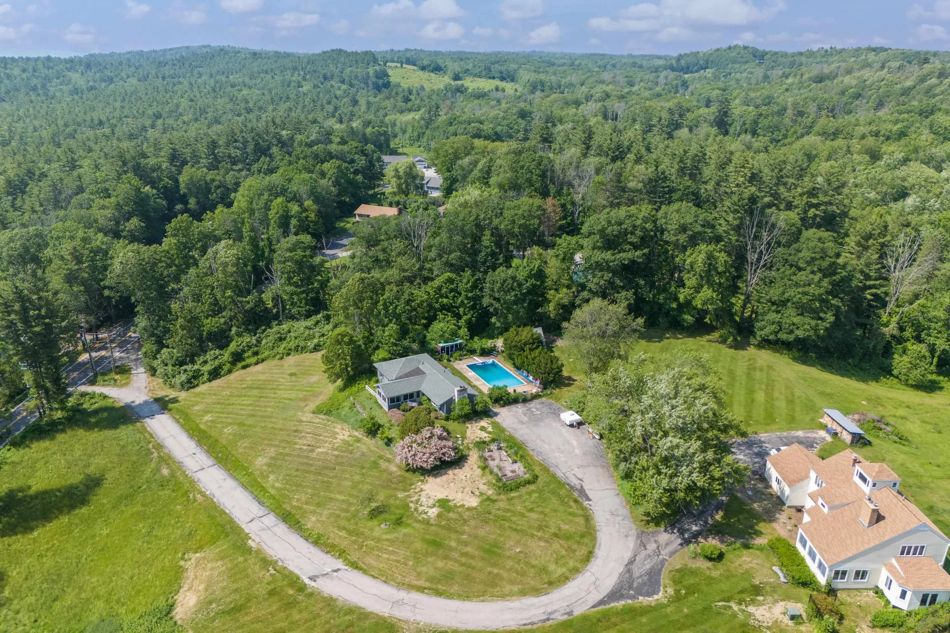 110 Pattee Hill Road Goffstown NH 03045