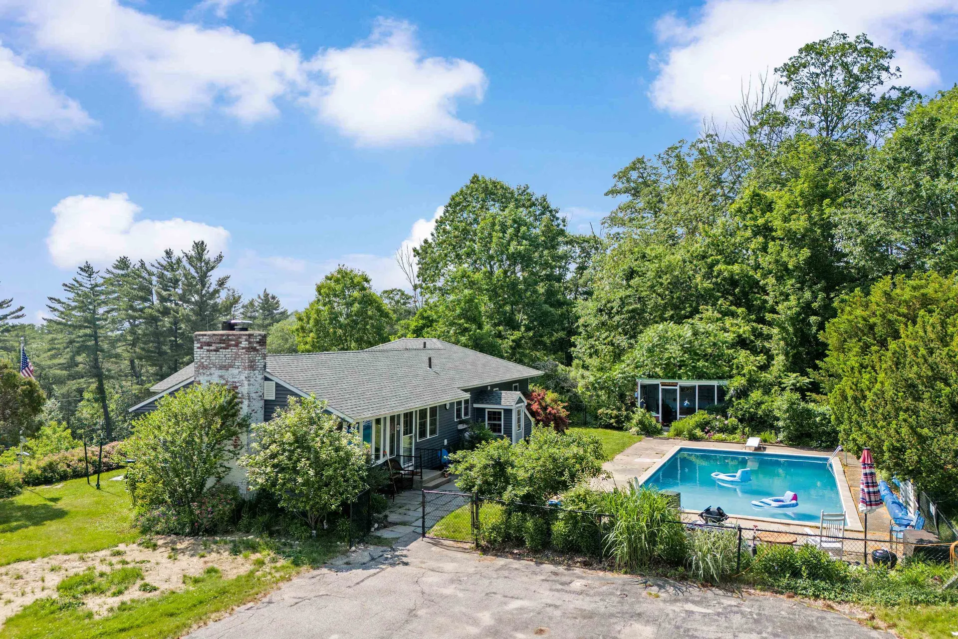 110 Pattee Hill Road Goffstown NH 03045