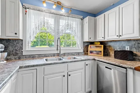 110 Pattee Hill Road Goffstown NH 03045