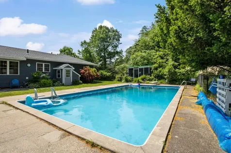 110 Pattee Hill Road Goffstown NH 03045