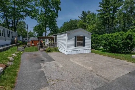 139 Rockingham Road Derry NH 03038