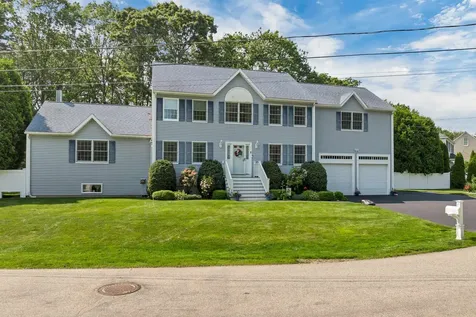 8 Nicholas Way Seabrook NH 03874