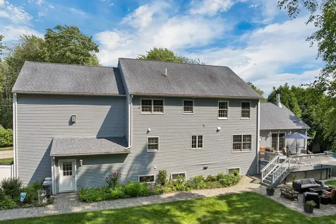 8 Nicholas Way Seabrook NH 03874