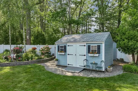 8 Nicholas Way Seabrook NH 03874